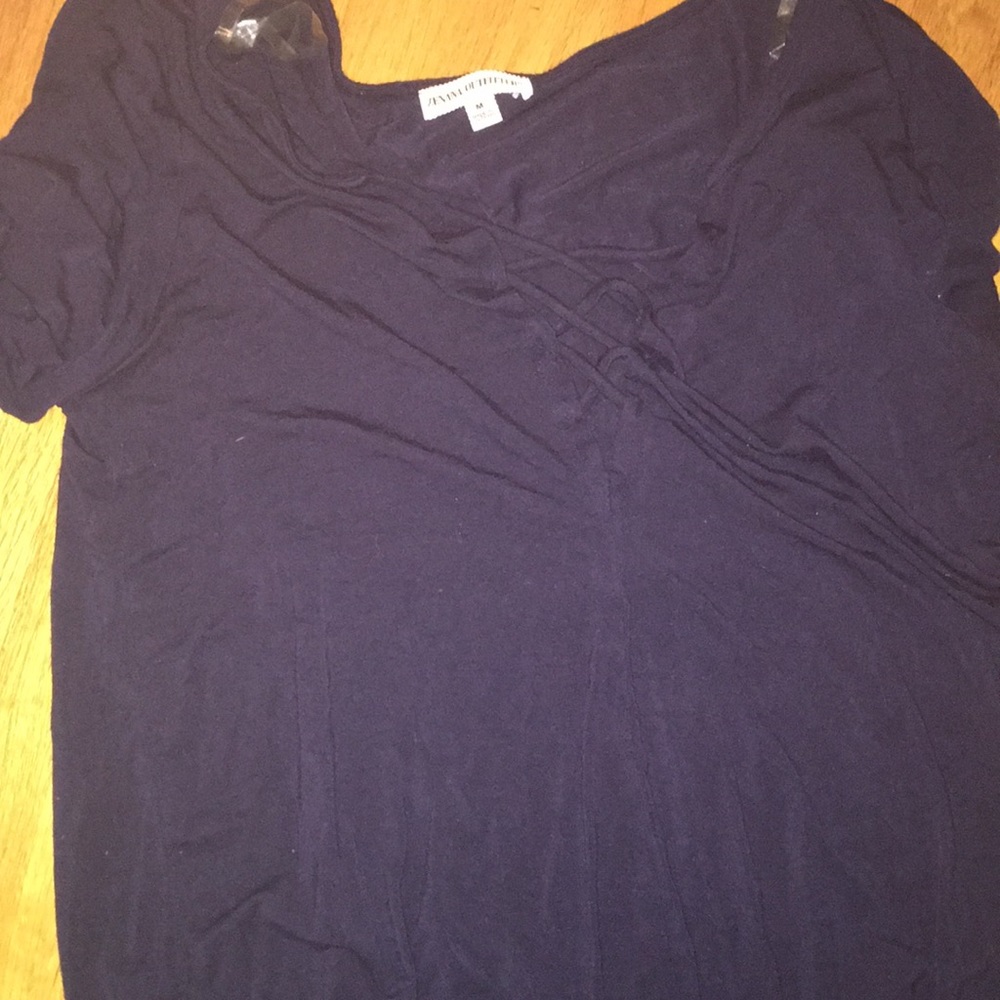 Stretchy navy blue shirt